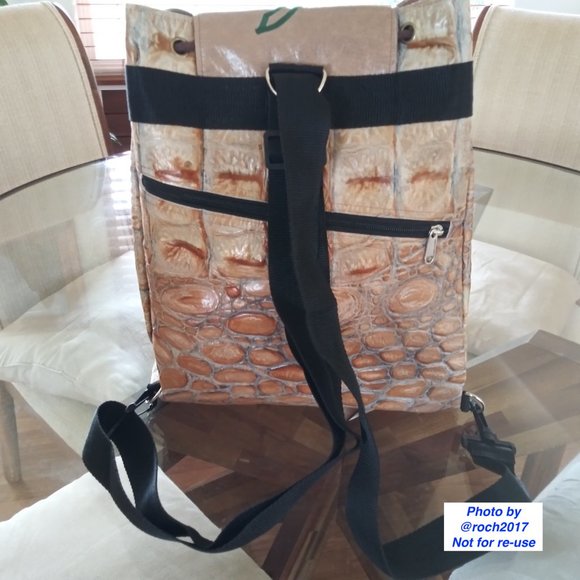 Monstera Leaf Leather Convertible Backpack - Picture 10 of 16